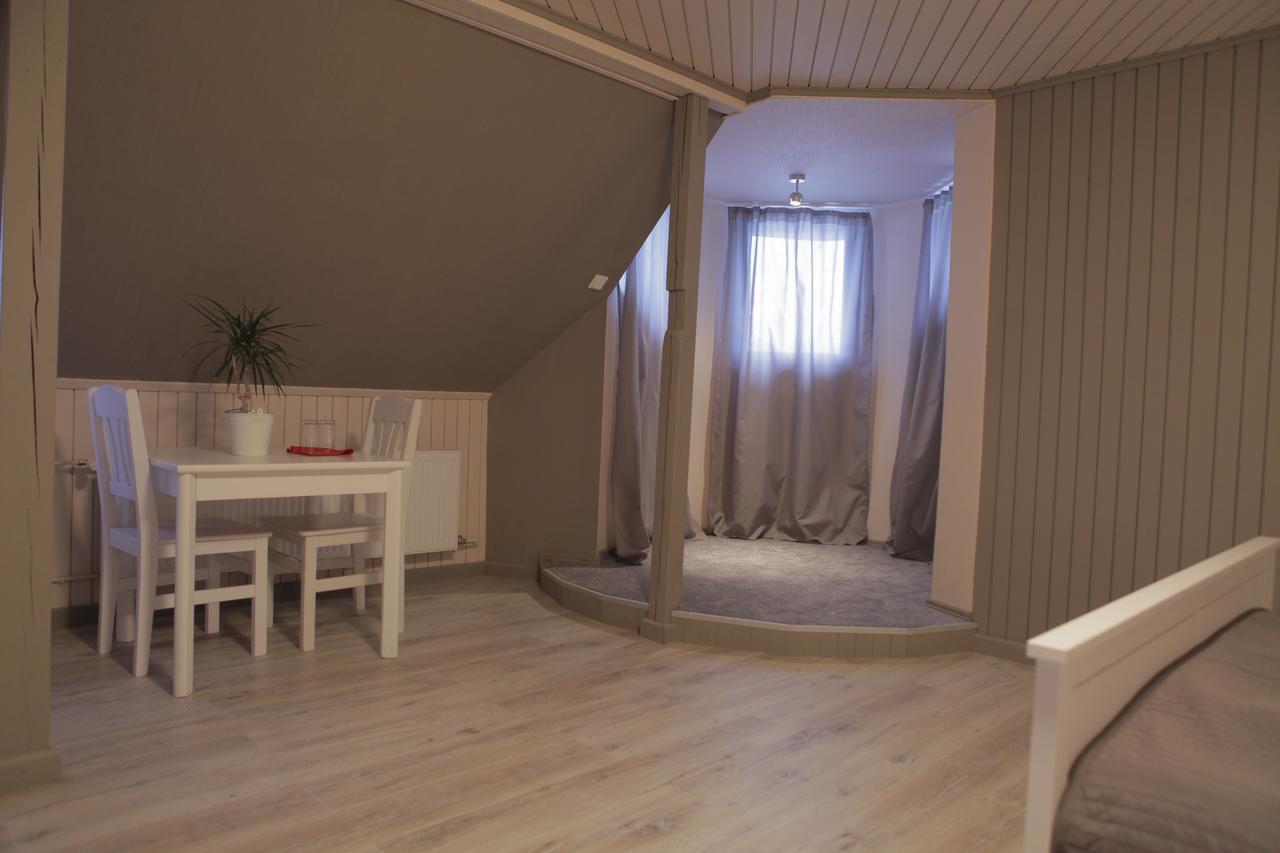 Rabbit Hotel Raiskums Ngoại thất bức ảnh
