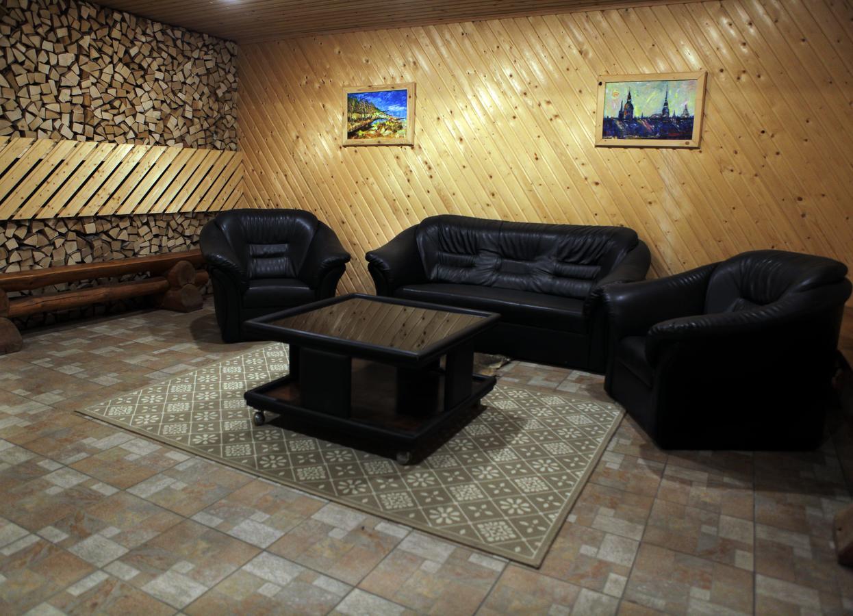 Rabbit Hotel Raiskums Ngoại thất bức ảnh