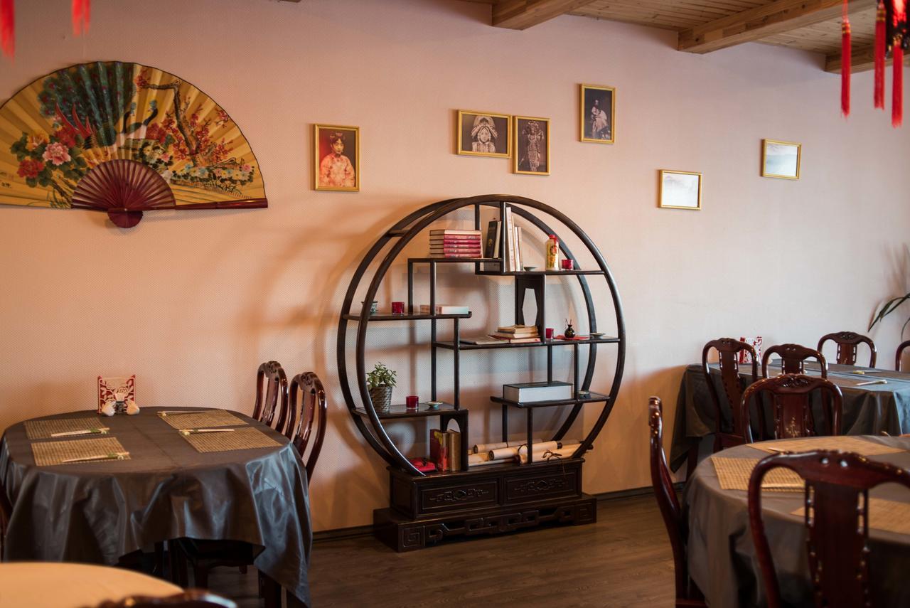 Rabbit Hotel Raiskums Ngoại thất bức ảnh